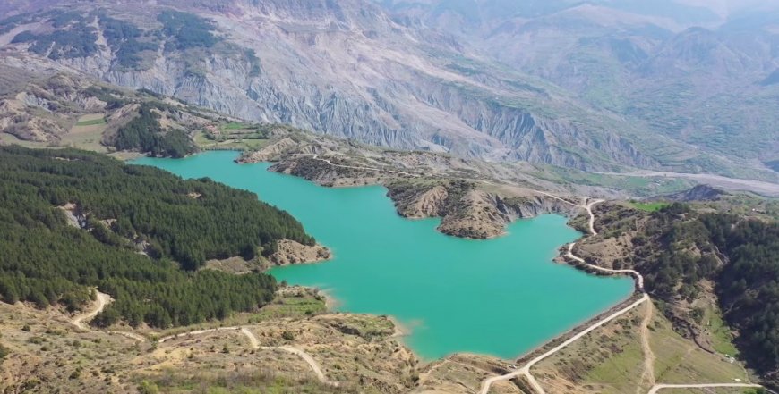 Destinacioni i fundjaves: Mes Elbasanit dhe Tiranes, kjo eshte perla e pashfrytezuar e turizmit.