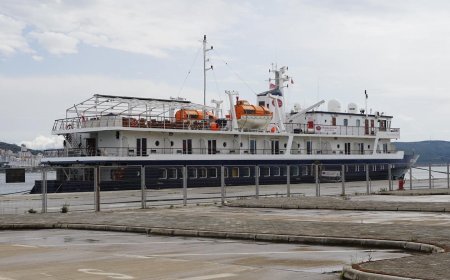 Kroçera e parë për vitin 2023 sjell në Sarandë turistë nga USA. Rama: Ogur i mirë për sezonin turistik - travelBIZ