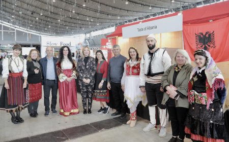 Krifca: Krenare per 11 prodhuesit shqiptarë qe po marrin pjese në panairin “Slow Food” në Gjermani - travelBIZ