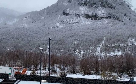 Dëborë në Prill,  bllokohet aksesi për në Theth, autoritetet apelojnë për kujdes të shtuar - travelBIZ