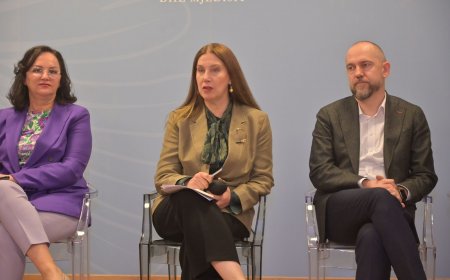 Turizem: Paralajmerohet fluks turistesh gjate sezonit veror, Kumbaro mbledh Komitetin e Menaxhimit të sezonit turistik - travelBIZ