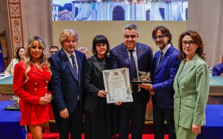 Blendi Gonxhja vlerësohet në senatin italian me çmimin “Luani i Artë për Merita”, vlerësim ndërkombëtar për kontributin dhe rrugëtimin e tij në shërbimin publik